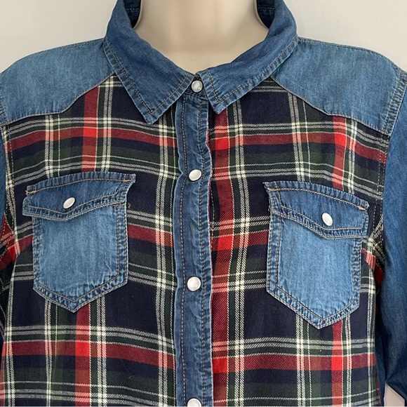 Paper Tee Chambray Denim and Plaid Pearl Snap Western Shirt Womens size Large - Picture 2 of 14
